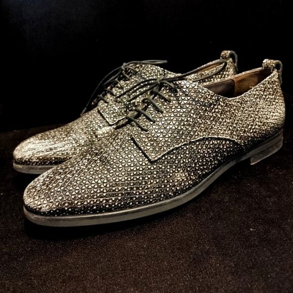 AGL womens size 8.5 - Picture 1 of 7